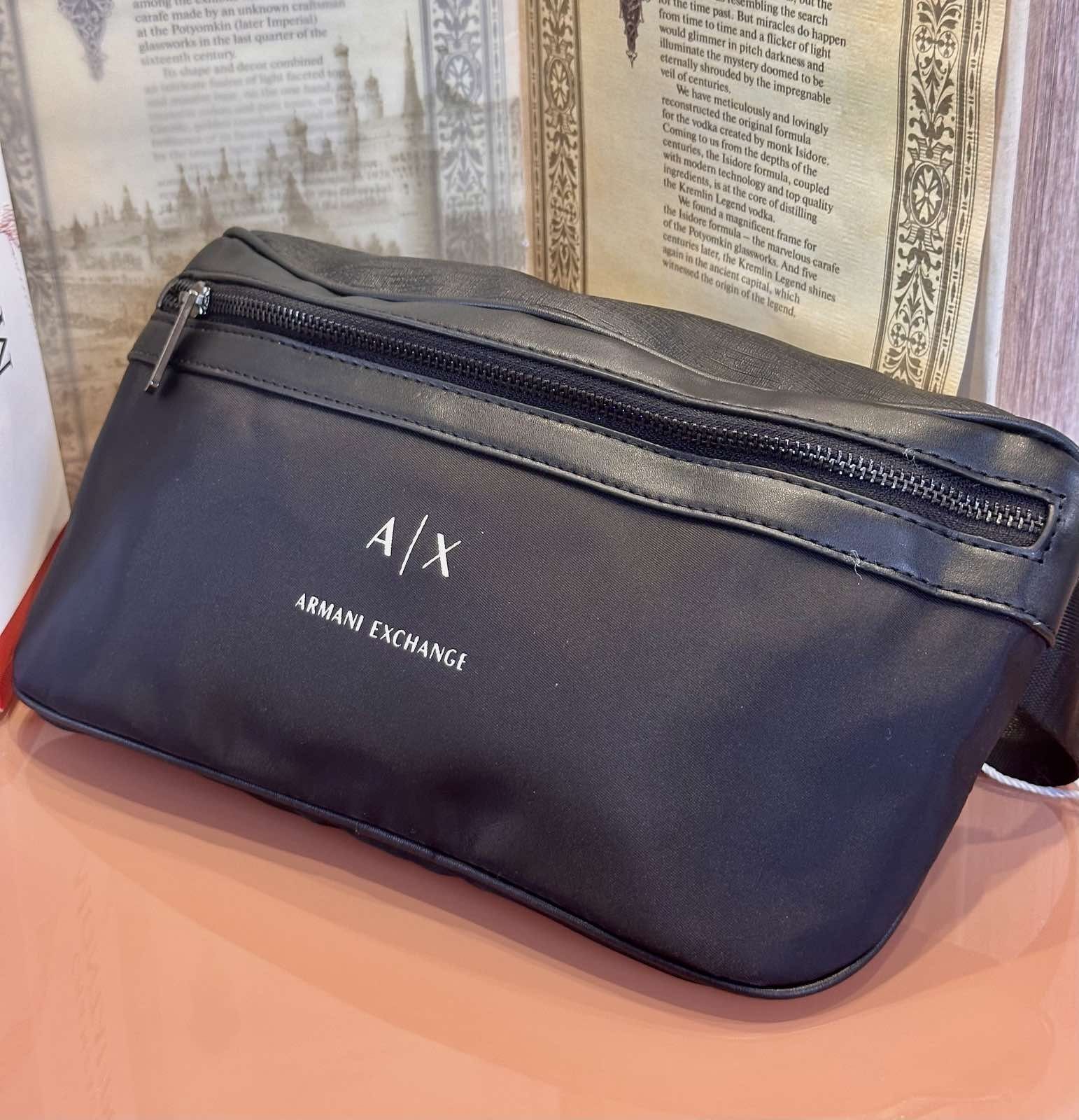 Чанта Armani Exchange за през през гърди