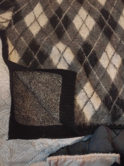 Блузи и пуловери с дълъг ръкав на ниска цена