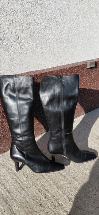 Vând cizme din piele