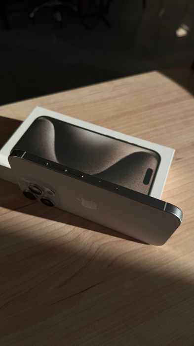 Iphone 16 pro, 512 GB (белый) в идеальном состоянии