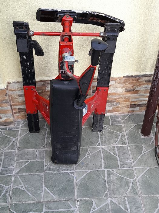 Vând sanie tip bob cu volan