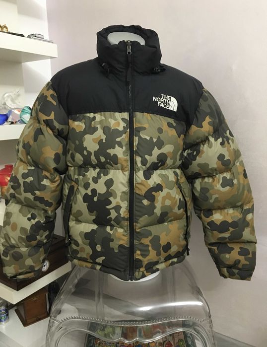 The North Face 700 Nuptse S