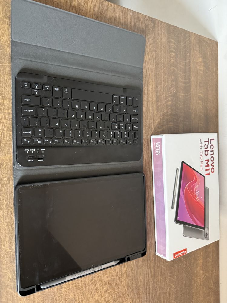Tableta Lenovo Tab M11 + tastatura + stilou + husa