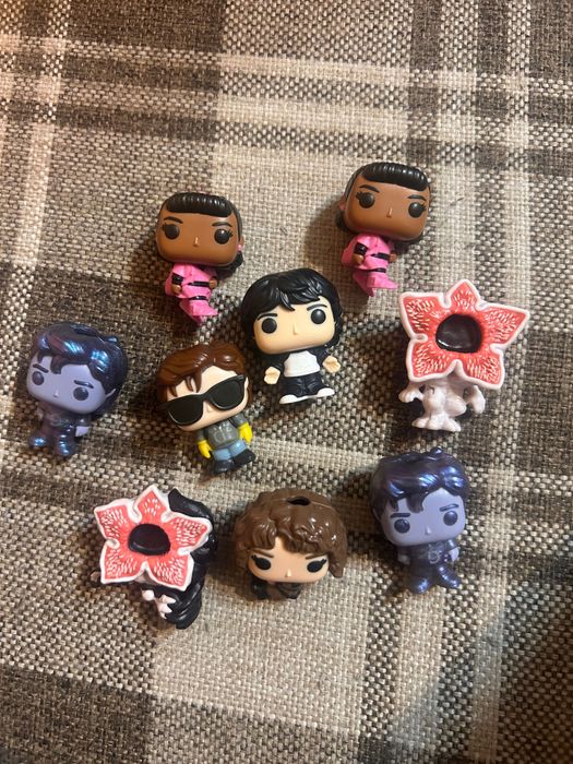 Фигурки от киндер  осд