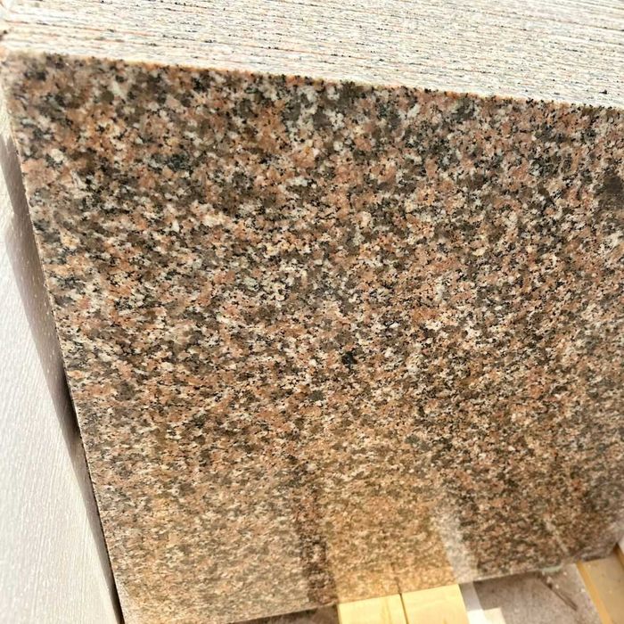 Placaj Granit Natural lustruit - 60x60x1.5 cm Oferta: 109 Lei | MP