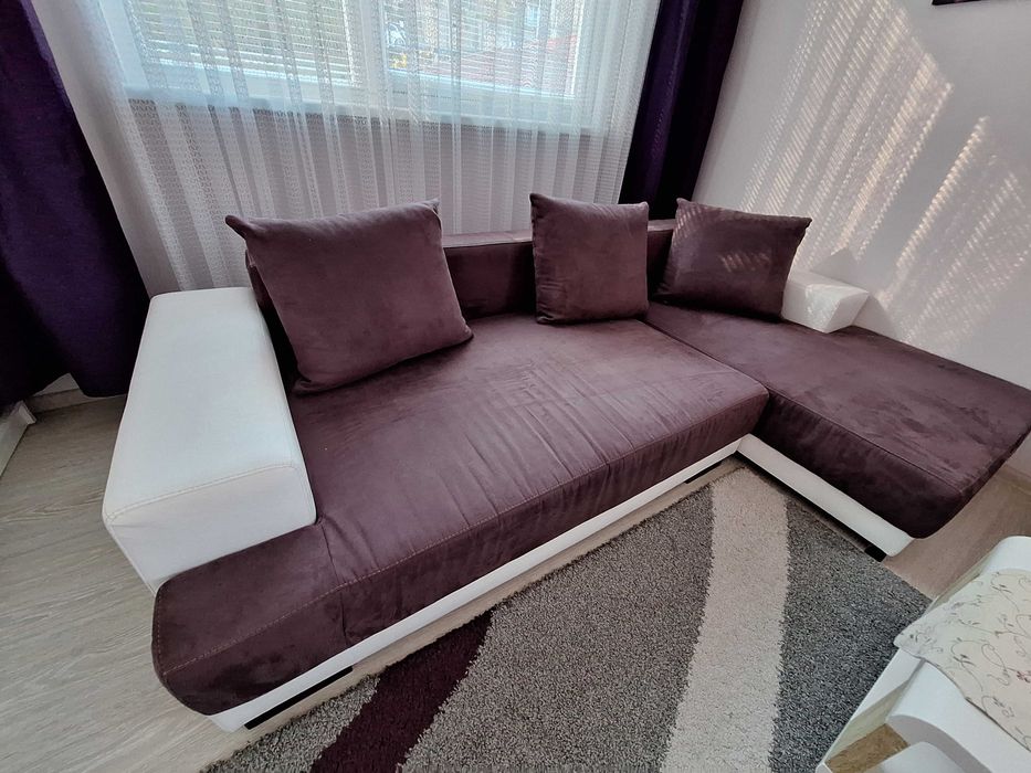 Разтегателен ъглов диван