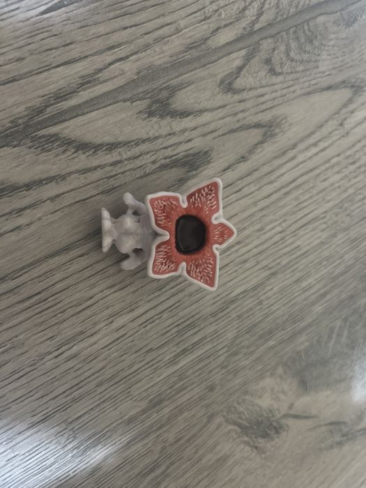 Продам игрушку демогоргон с ниточкой с осд джой