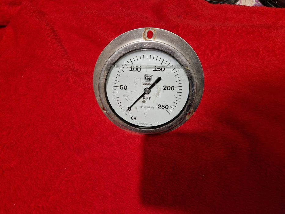 Manometru 250 bari