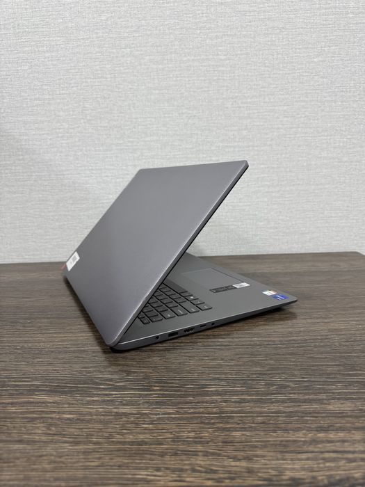 8-Ядерный Lenovo intel Core i7 11th Gen 20gb Озу Большой 17.3 Дюйм!