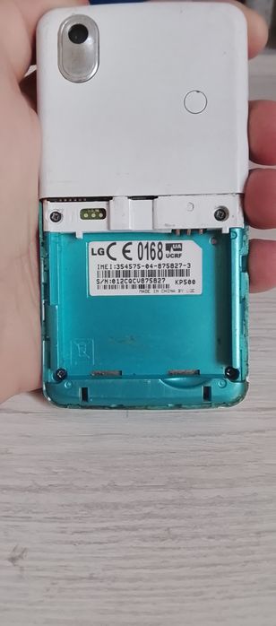 Сдаю старые телефоны! Они не рабочие!