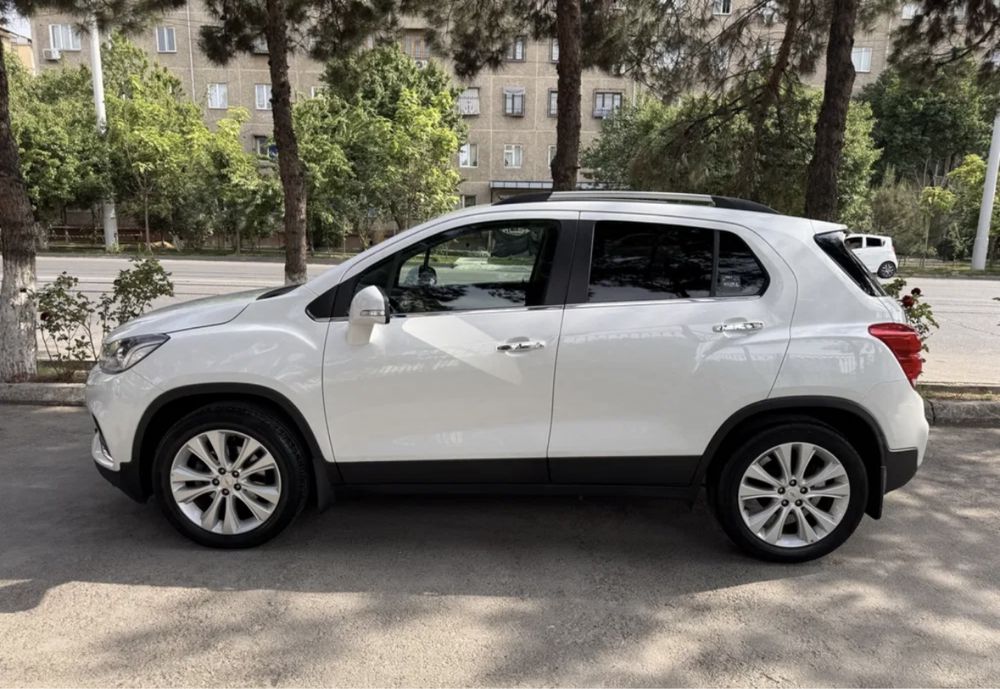 Продается автомобиль Tracker (Трекер) LTZ premyer  2020