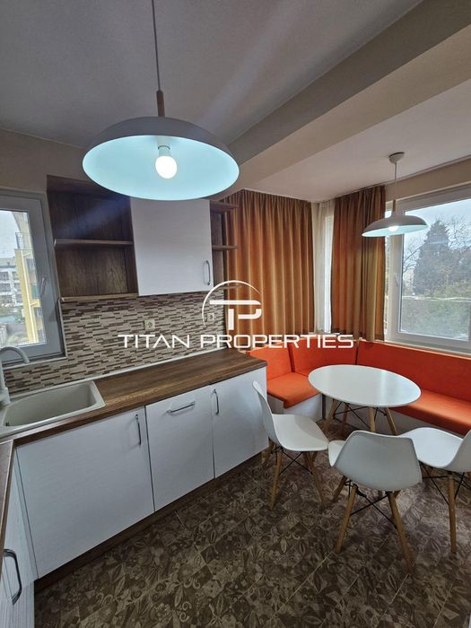 Дава се под наем Четиристаен апартамент в Бургас, Сарафово - 120 кв.м за 612 € - Снимка #2