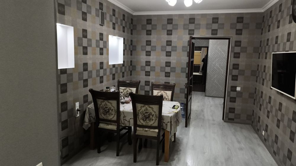 Продаётся своя 3х переделанная 4х банковская квартира на Дархане- 3