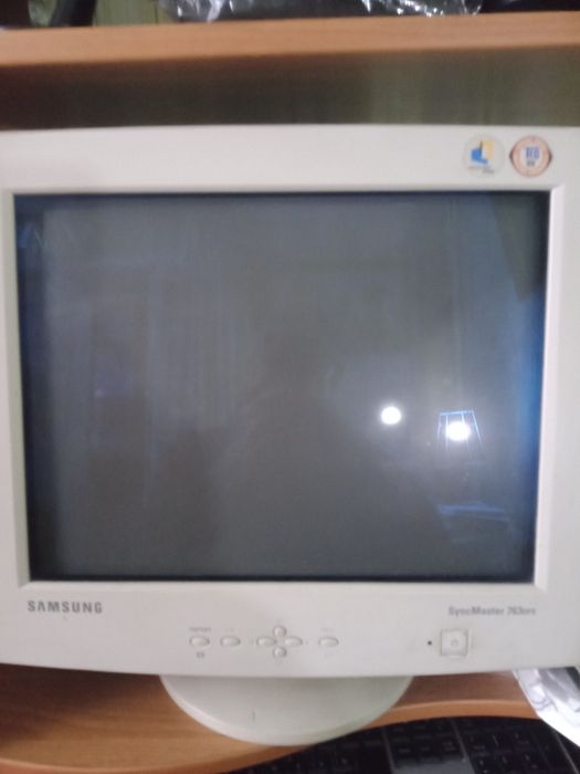 Манитор для компьютера Самсунг.