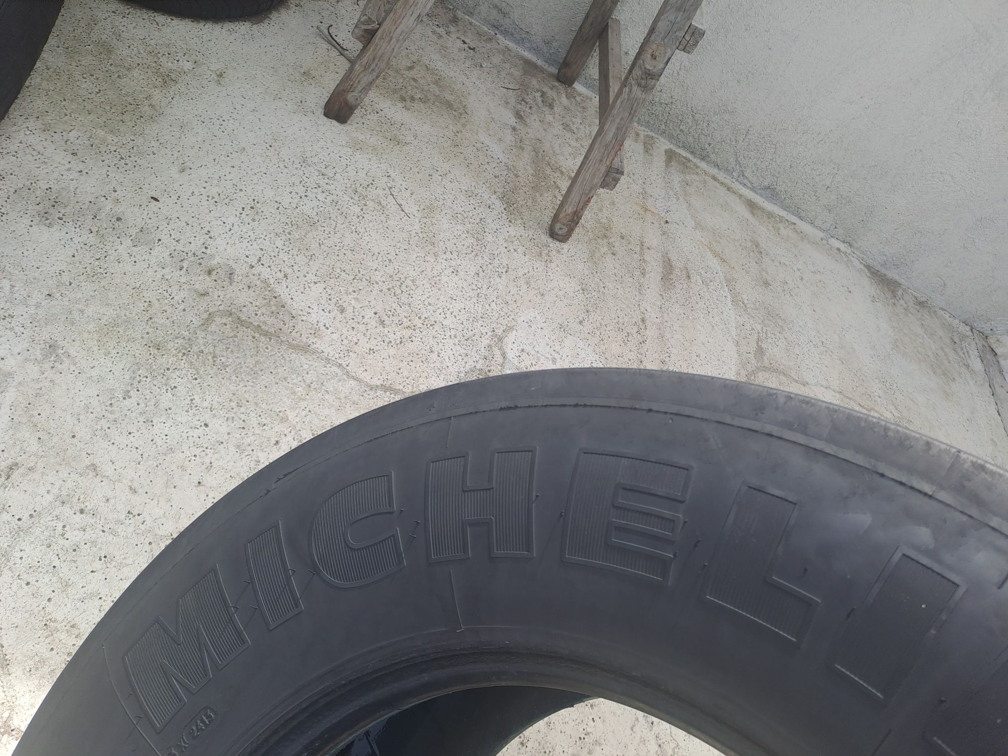 445/45/19.5 michelin, goodride