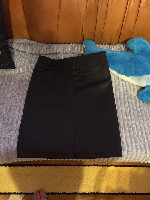 Fuste denim si neagra clasica