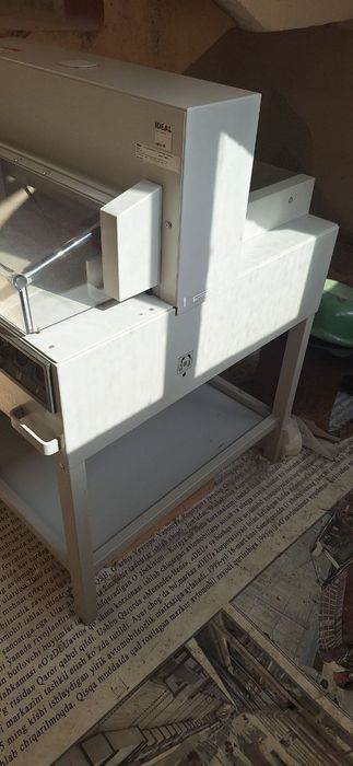 Продам резка бумаг IDEAL