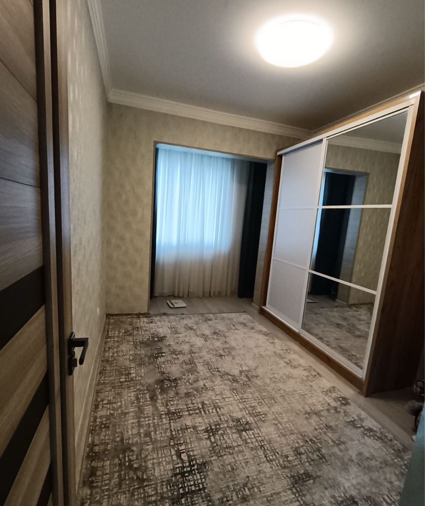 Yunsobod 4 kv Unversam bozor