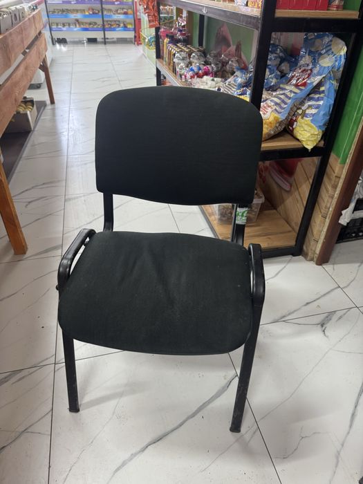 Продается стул офисный