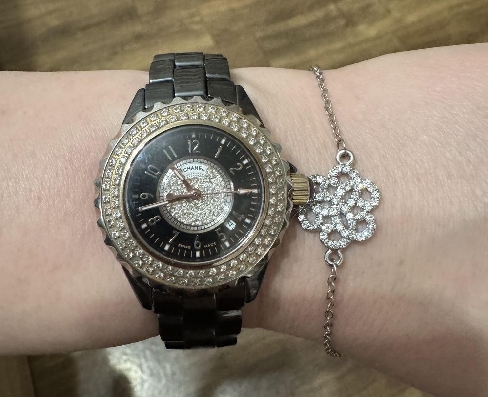 Черные наручные часы  Chanel женские
