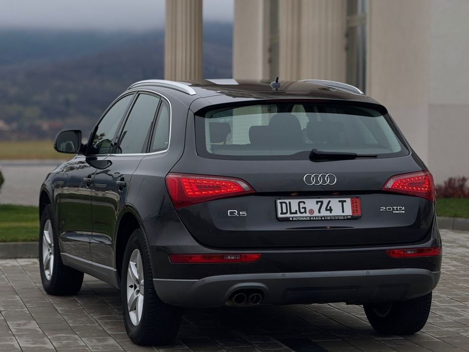 Audi Q5 S-line 2.0TDI 170CP 2010 Adus azi din Germania