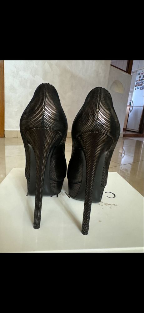 Pantofi CASADEI nr 36