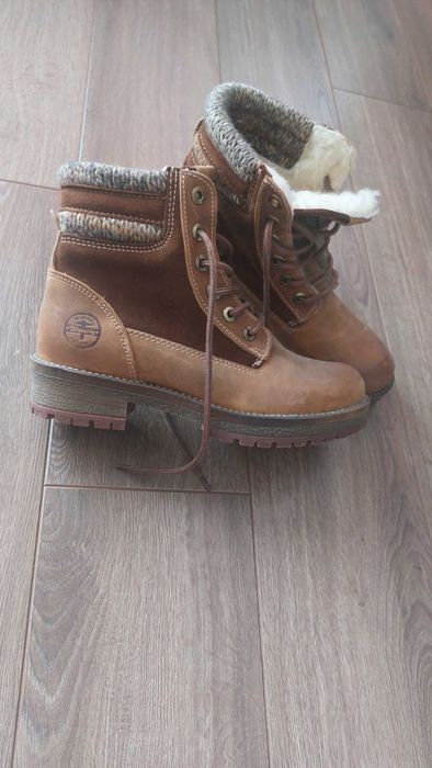 Зимни боти от естествена кожа