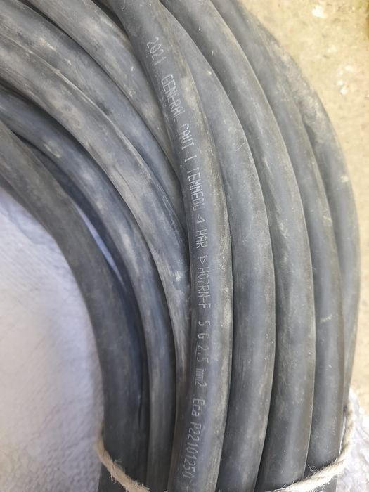 Vând cablu electric trifazic