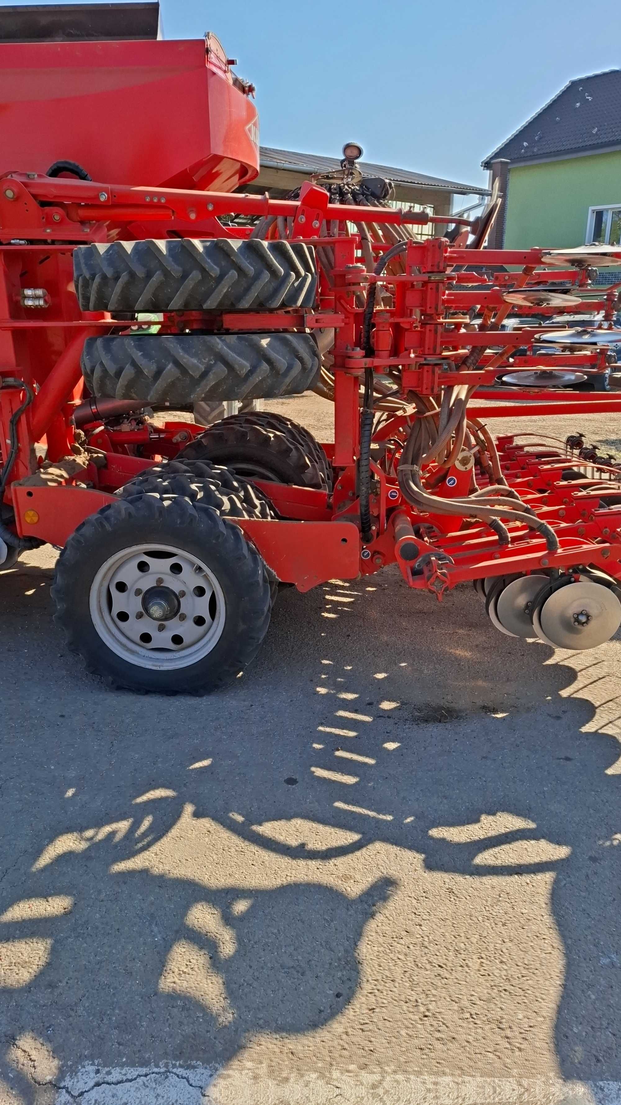 Semănătoare păioase cu pregătire Kuhn, Horsch, Vaderstad, Espro4000R