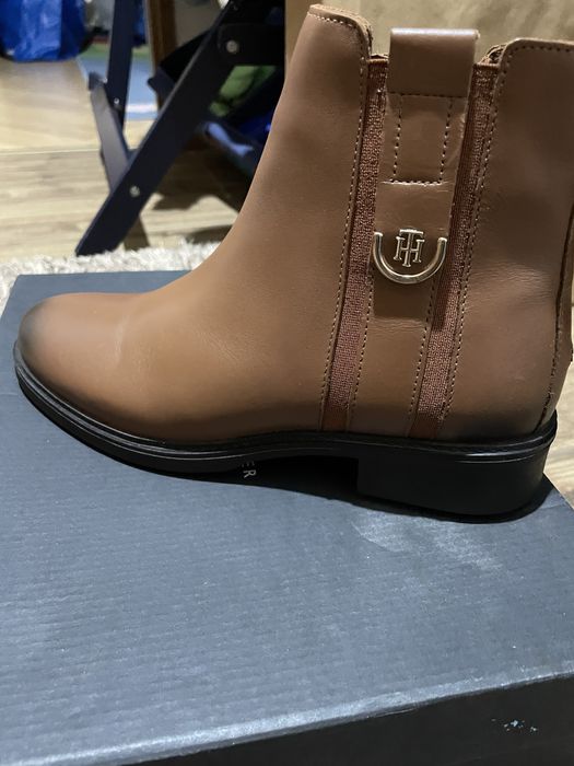 NOI - Botine Tommy Hilfiger din  piele marimea 37
