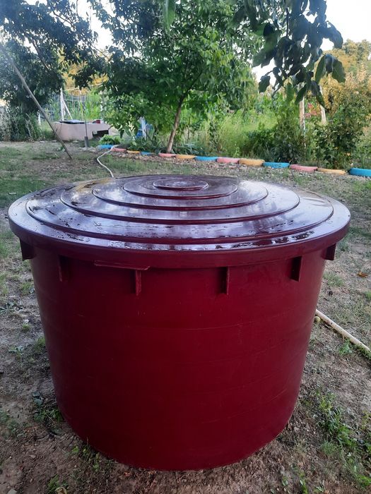 Căzi plastic alimentar 750L, 350 lei