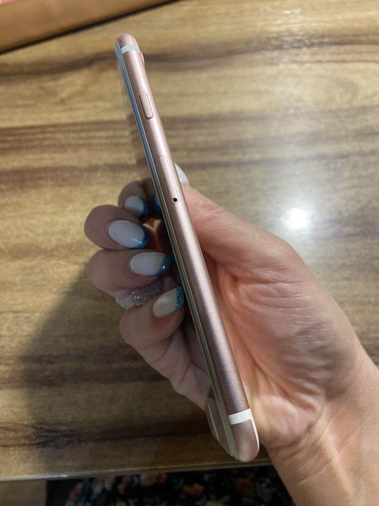 Iphone 7, 128gb розовый