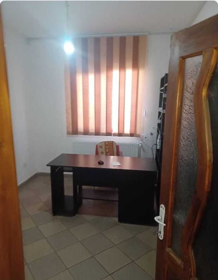 Spațiu comercial