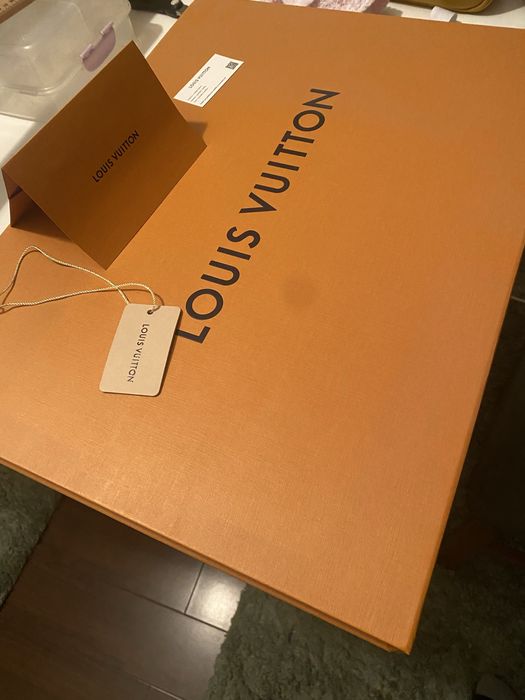 Упаковка  короб  LOUIS VIOTTON