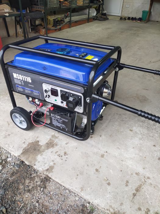 Бензиновый генератор