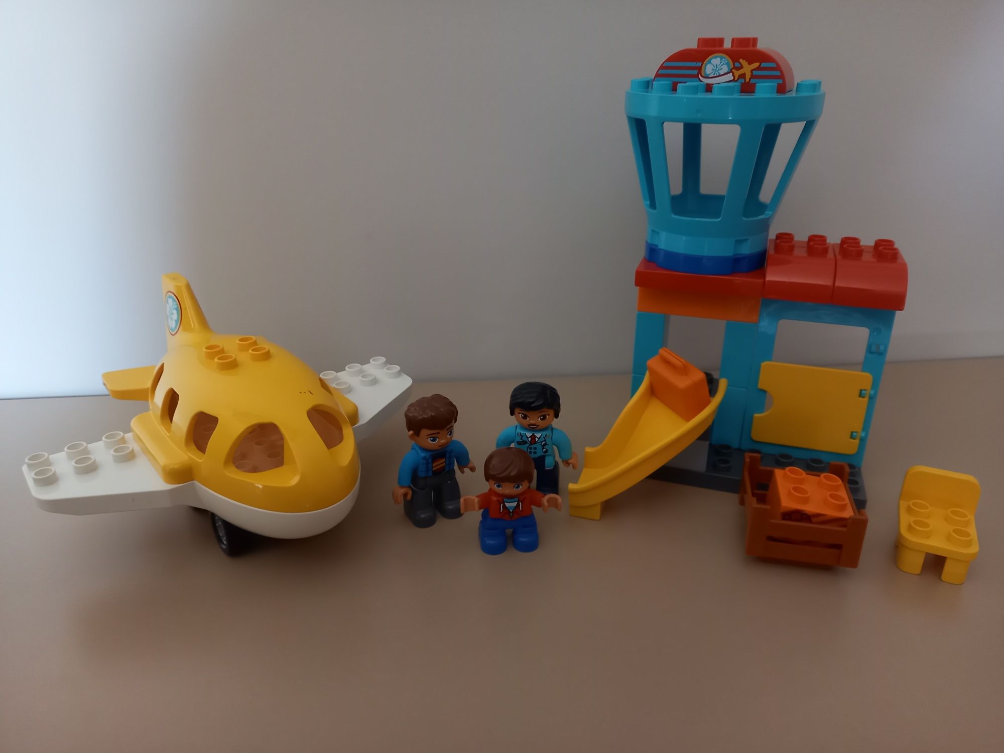 Lego Duplo - Летище,  Влак, Пожарна кола