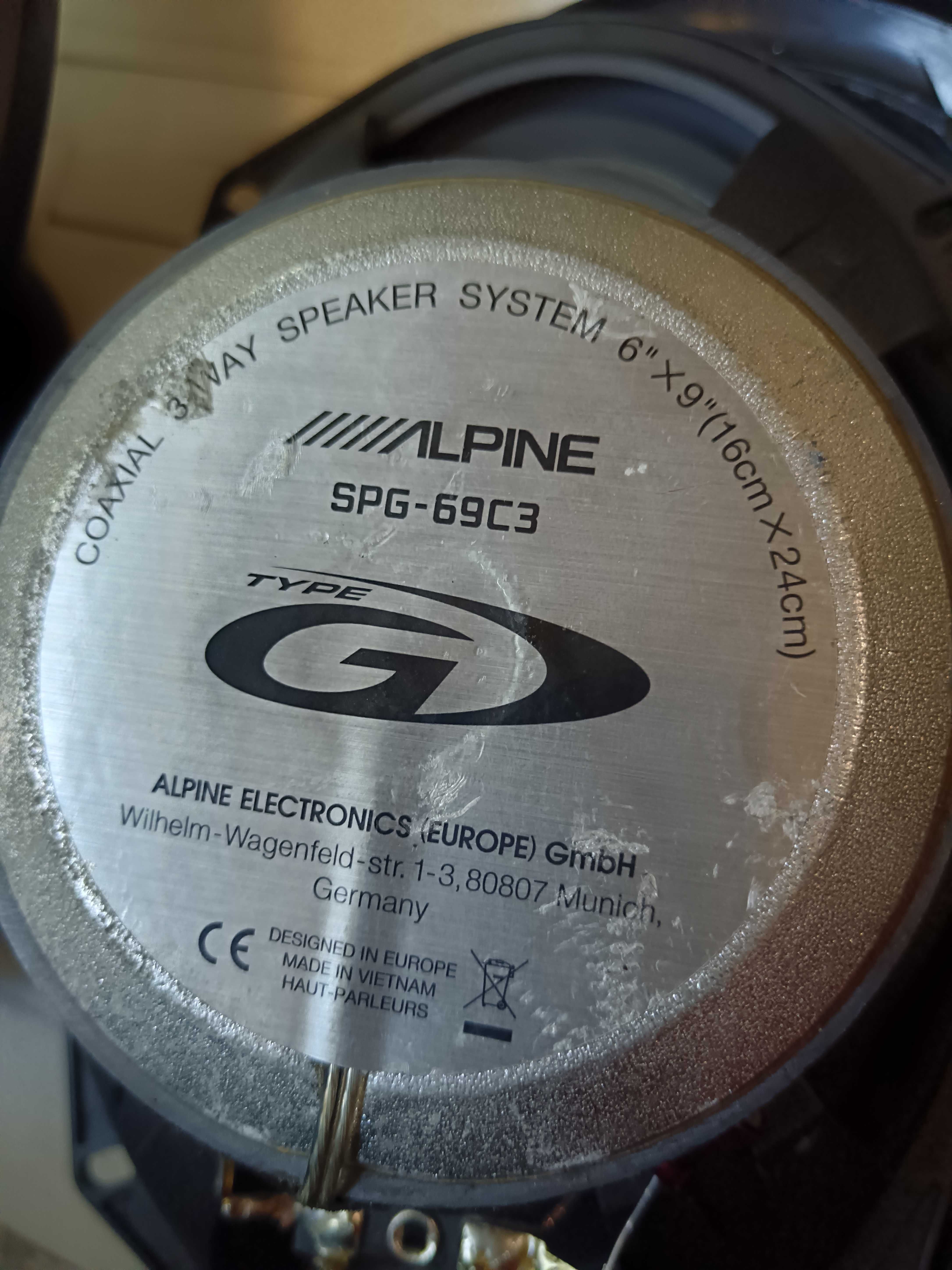 Бас каса и колони Alpine + усилвател JBL