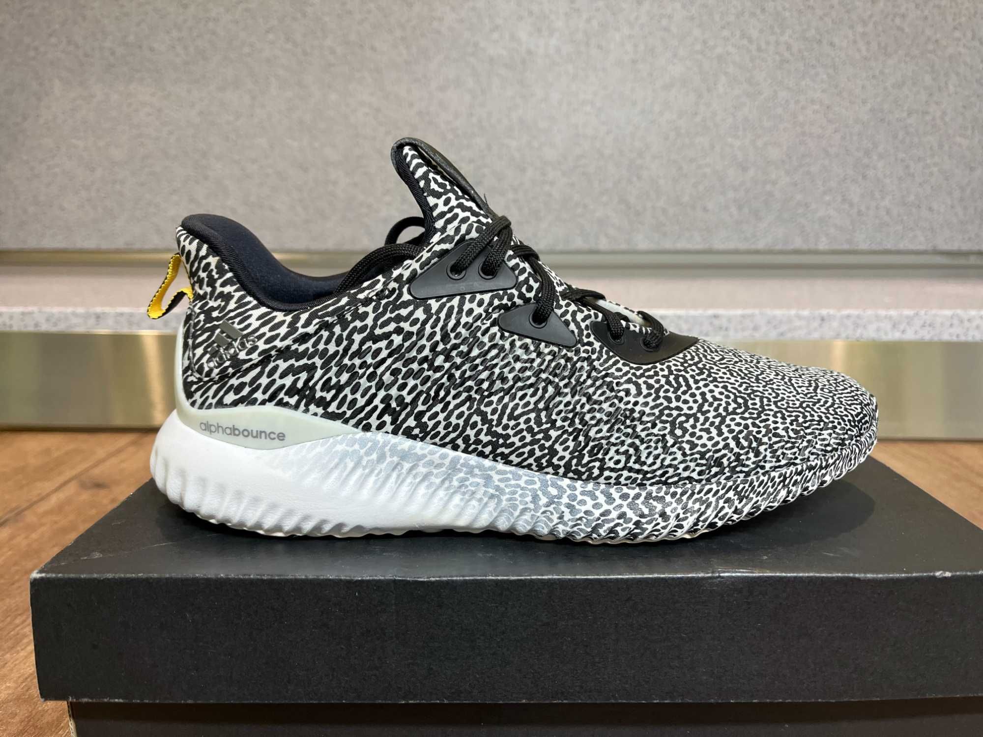 ОРИГИНАЛНИ *** Adidas AlphaBOUNCE 'Motion Capture'