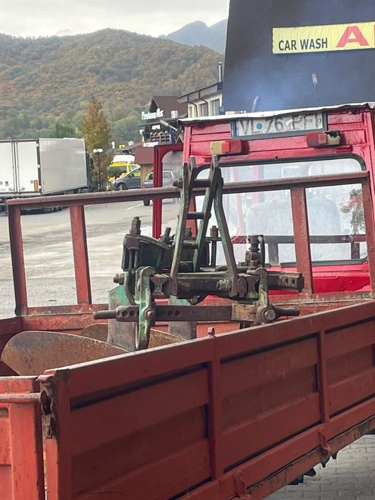 Tractor Universal 445 4x4.