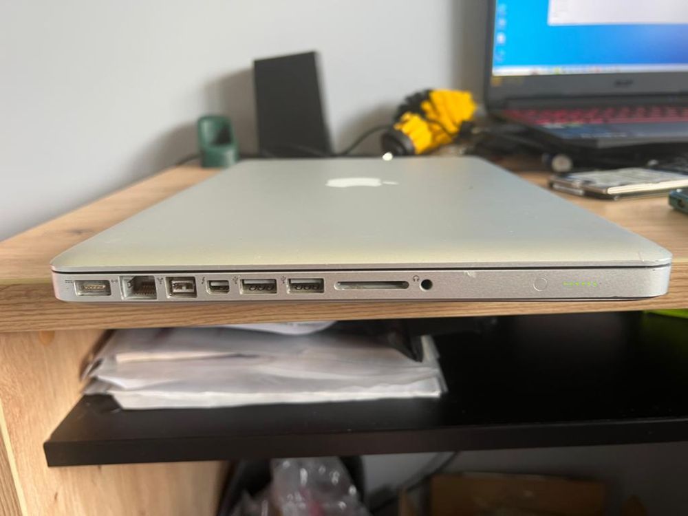 Vand Macbook pro 2012