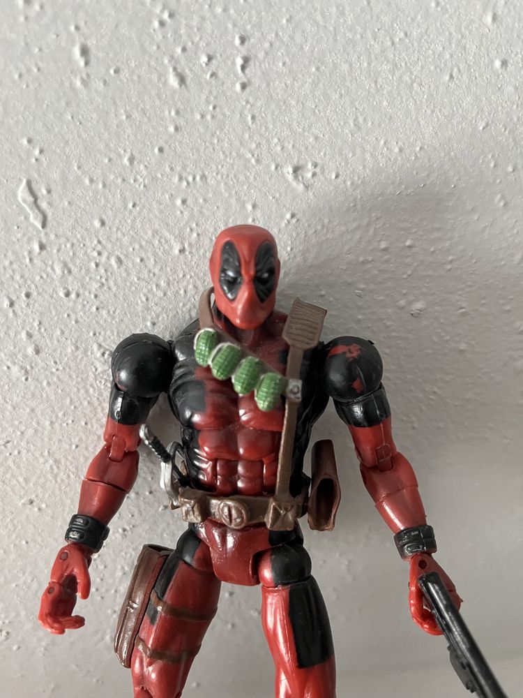 Фигурки Red Hood(dc),Deadpool(ToyBiz2003),Боба Фет(Disney)