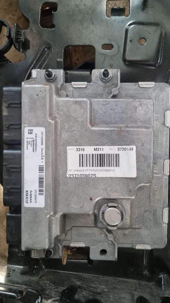 Calculator motor ecu renault master 4 an 2020 cod piesa 237103906s