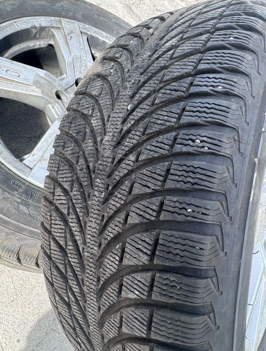 Set Roti R18 cu anvelope Noi iarna Michelin 255 55 R18 , jante 5x120