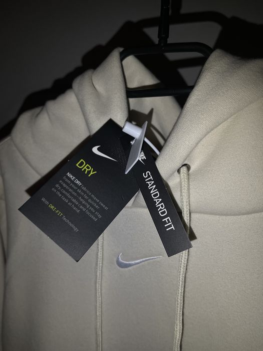 Hanorace nike noi, cu eticheta