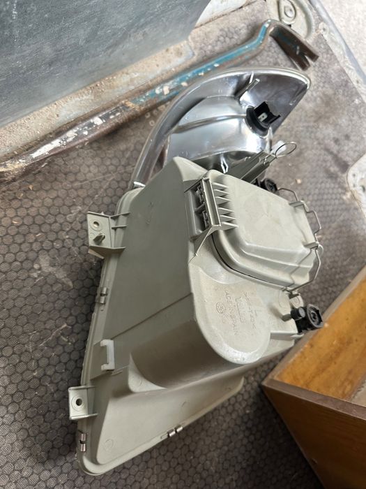 Фарове с мигачи за Мерцедес Вито