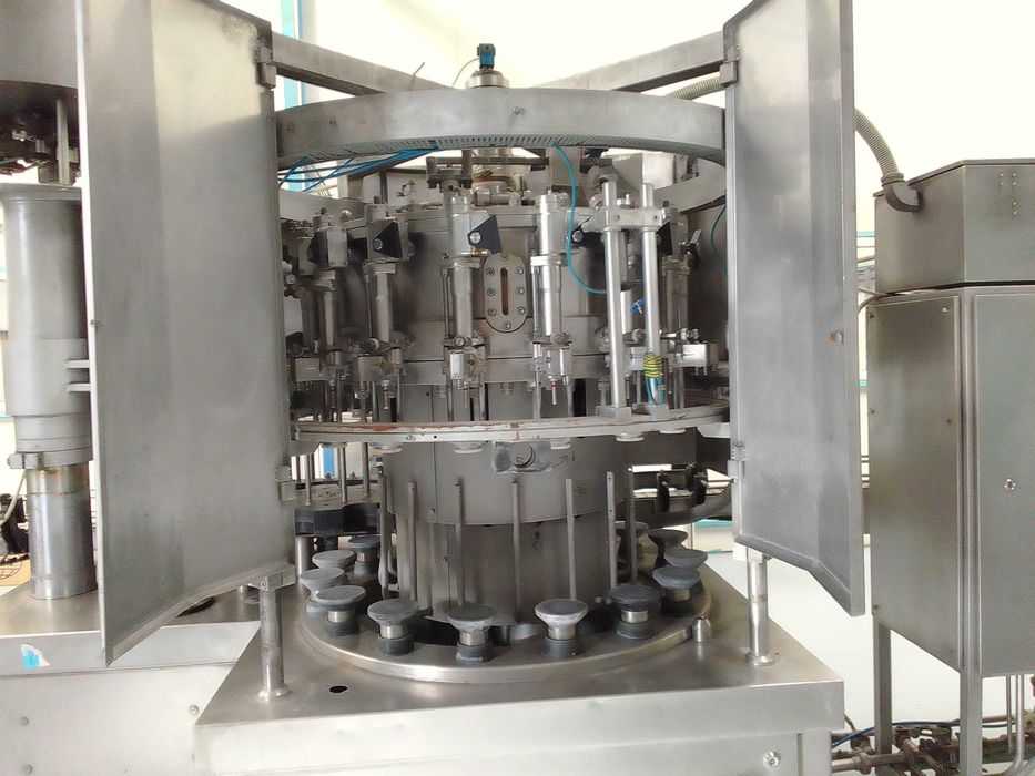 Linie semiautomata imbuteliere la peturi 0,5-2L 1000-2000 BPH