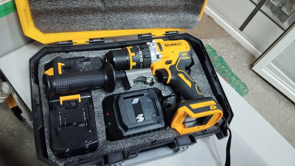 Шуруповерт,ледобур DEWALT