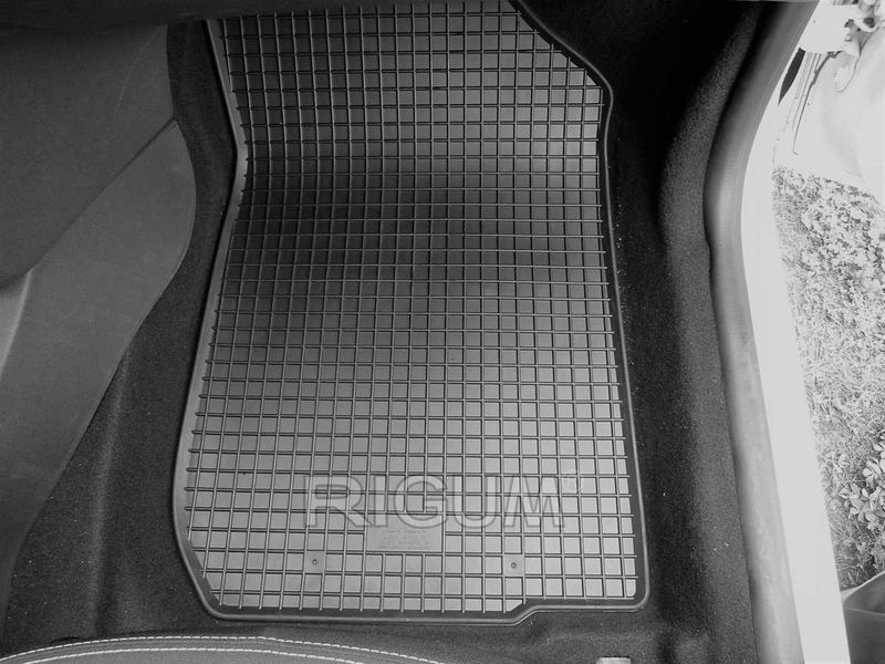 Гумени стелки или багажник DACIA LOGAN комби Логан от 2013 до 2020г