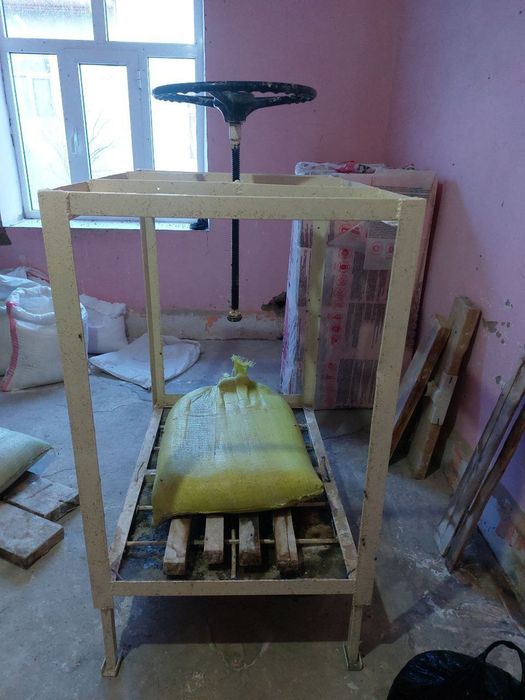 Qurt chiqaradigan aparat