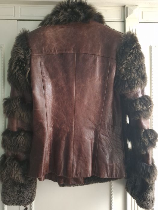 Haina scurta de piele cu blana